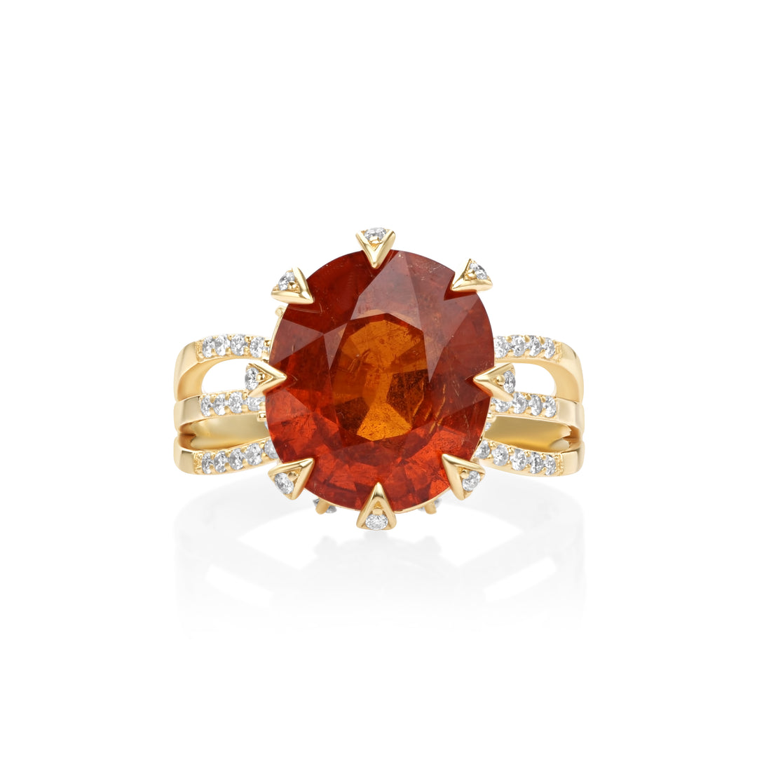 9.25 Cts Spessartite and White Diamond Ring in 18K Yellow Gold