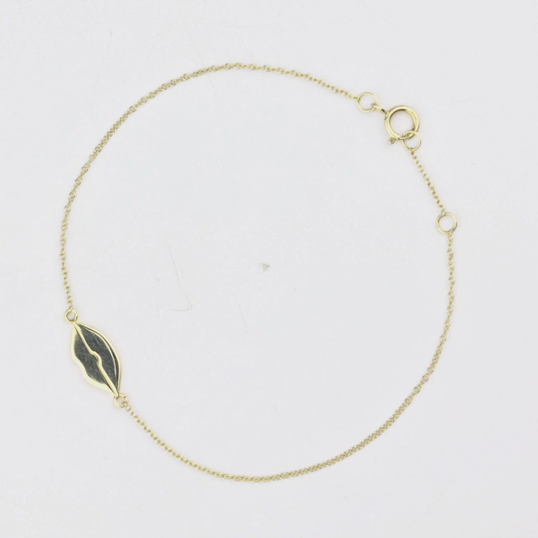 Kiss Charm Bracelet in 14K Yellow Gold