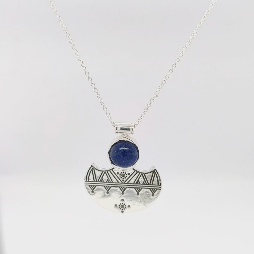 4.10 Cts Lapis Lazuli Pendant in 925