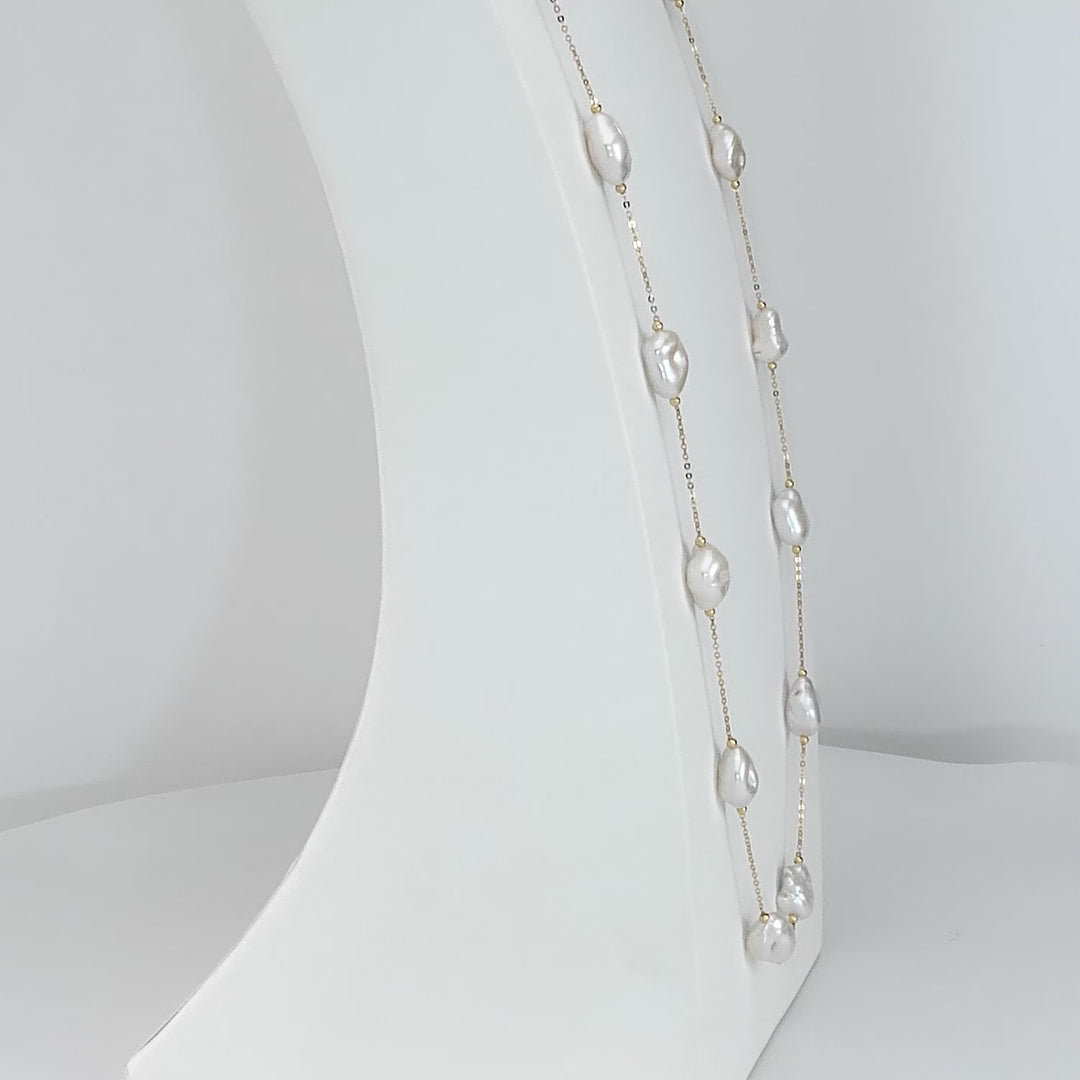 Pearl Enchantress: Women's 18K Gold-Poised Pearl Necklace