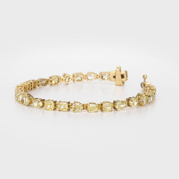 13.00 Cts Yellow Diamond Bracelet in 18K Yellow Gold