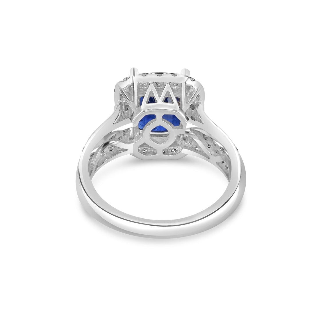 4.87 Cts Blue Sapphire and White Diamond Ring in 14K White Gold