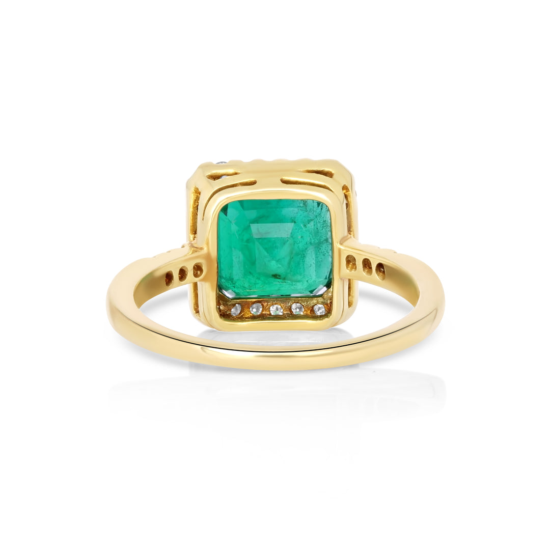 4.12 Cts Emerald and White Diamond Ring in 14K Yellow Gold