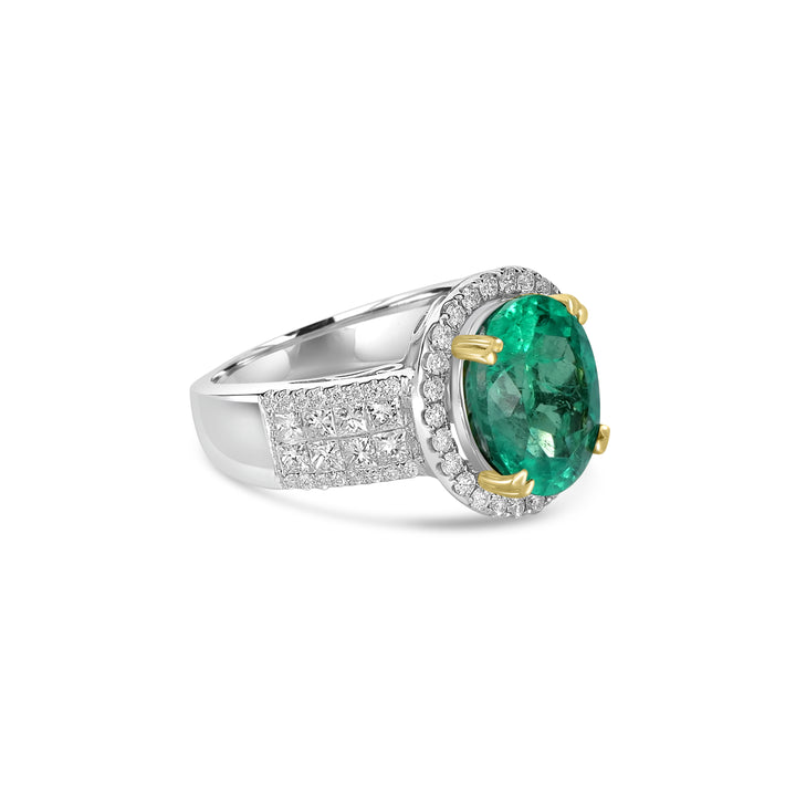 4.53 Cts Colombian Emerald and White Diamond Ring in 14K Two Tone