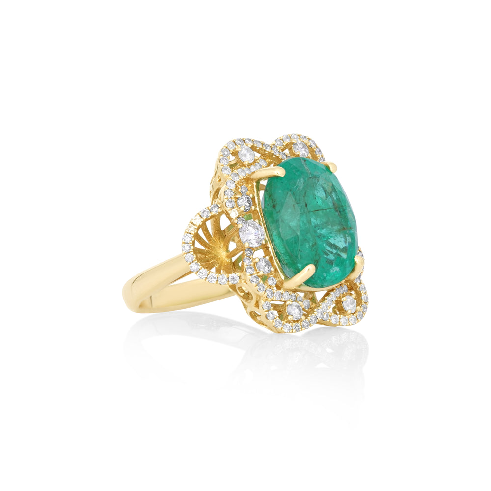 7.96 Cts Emerald and White Diamond Ring in 14K Yellow Gold