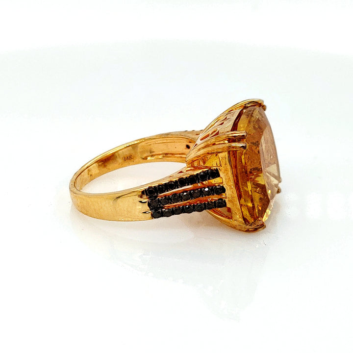 15.00 Cts Yellow Apatite and Black Diamond Ring in 14K 2-Tone