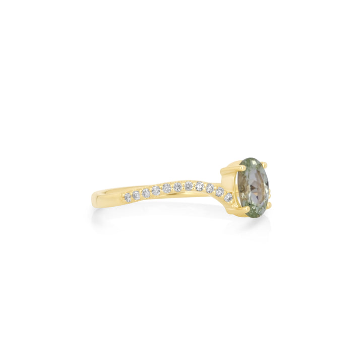 0.82 Cts UV Mint Garnet and White Diamond Ring in 14K Yellow Gold