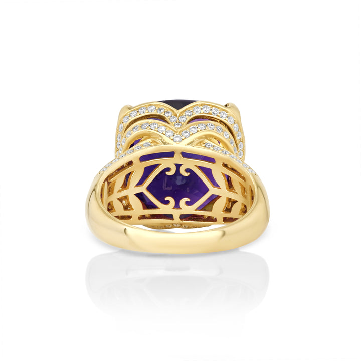12.8 Cts Amethyst and White Zircon Ring in 14K Yellow Gold