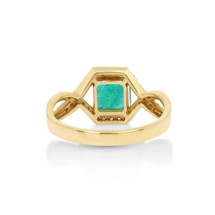 1.5 Cts Emerald and White Diamond Ring in 14K Yellow Gold