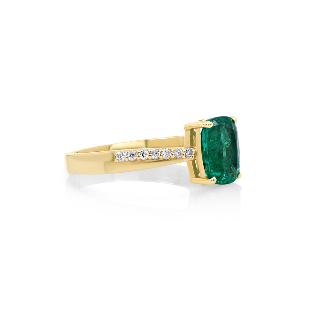 1.3 Cts Emerald and White Diamond Ring in 14K Yellow Gold