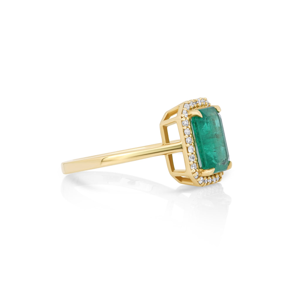 2.43 Cts Emerald and White Diamond Ring in 14K Yellow Gold