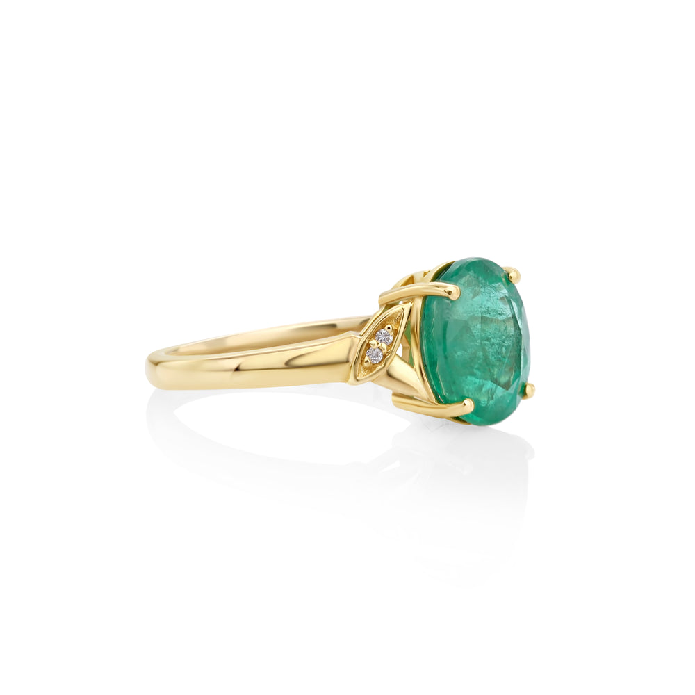 2.77 Cts Emerald and White Diamond Ring in 14K Yellow Gold