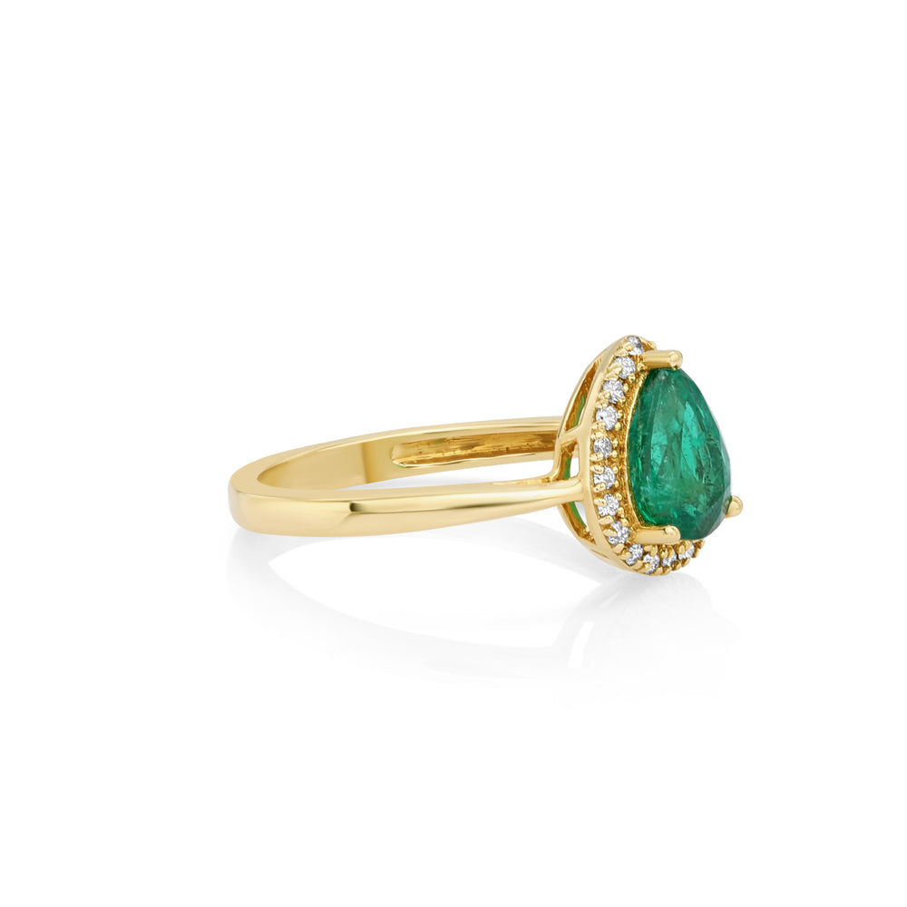 1.12 Cts Emerald and White Diamond Ring in 14K Yellow Gold