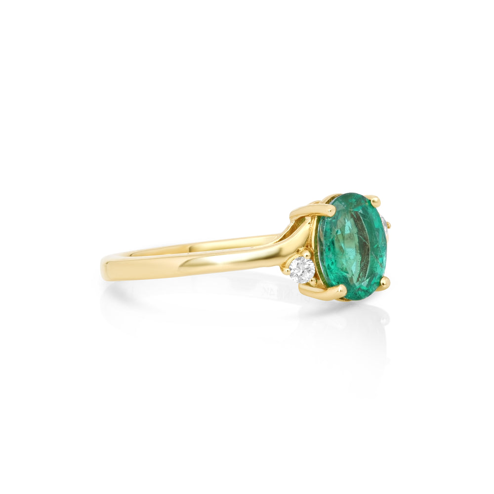 1.09 Cts Emerald and White Diamond Ring in 14K Yellow Gold