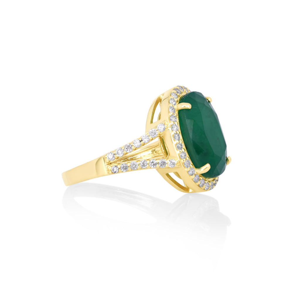 4.9 Cts Emerald and White Diamond Ring in 14K Yellow Gold