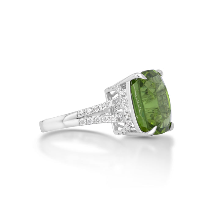 12.94 Cts Peridot and White Diamond Ring in 14K White Gold