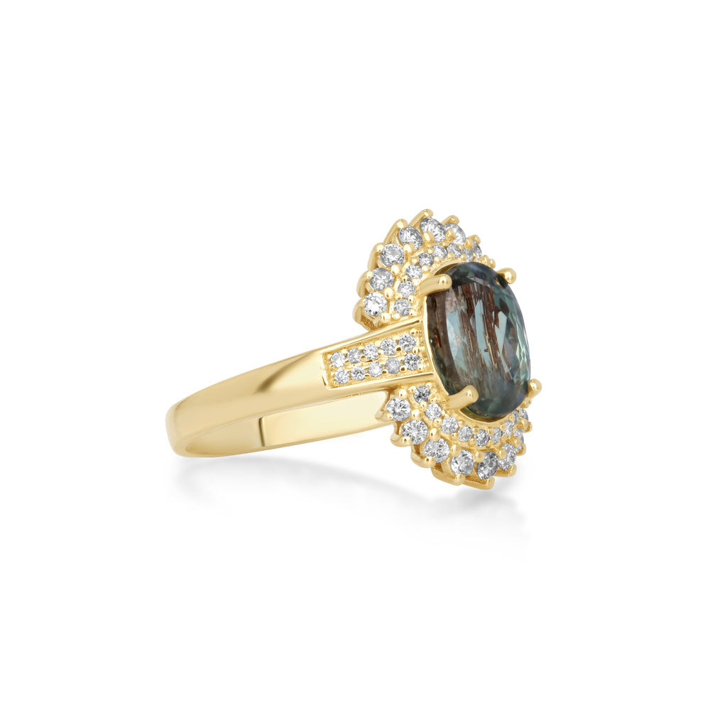 3.25 Cts Alexandrite and White Diamond Ring in 14K Yellow Gold