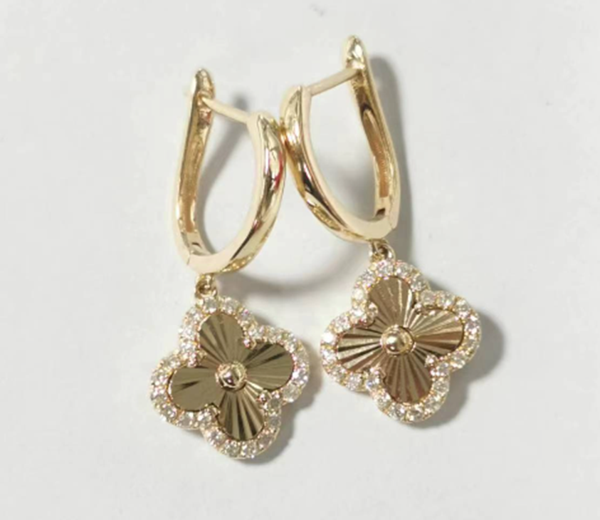 0.24 Cts White Diamond Earring in 14K Yellow Gold