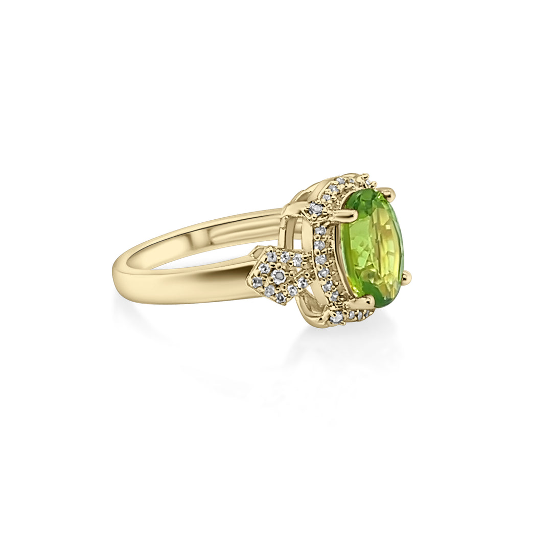 2.42 Cts Peridot and White Zircon Center Design Ring in 925 Sterling Silver