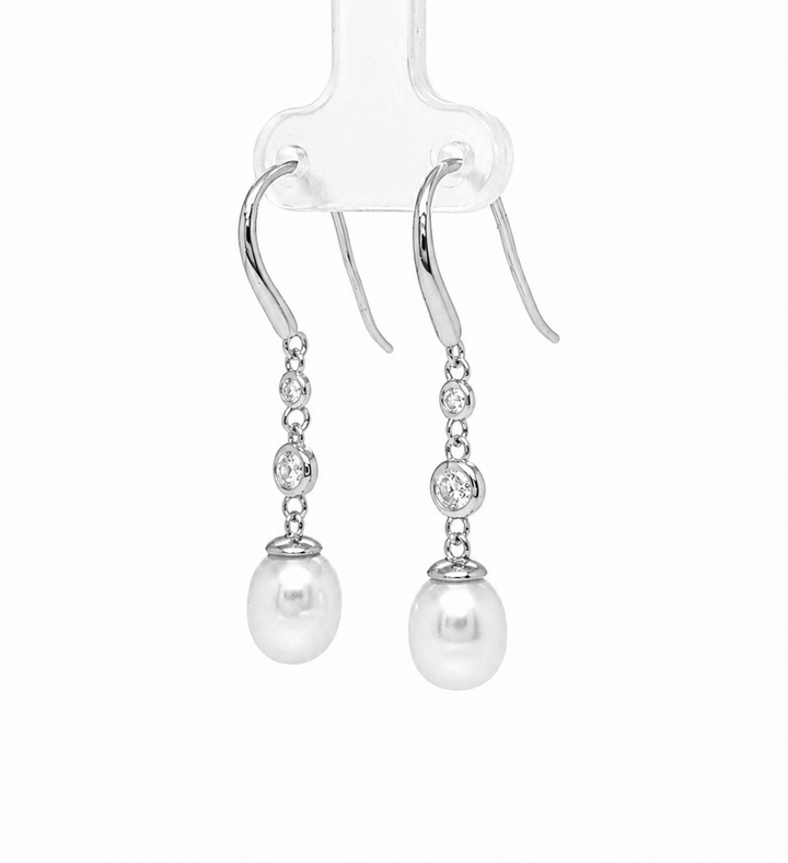 6.81 Cts Pearl and Moissanite Earring in 925 Platinum Plated