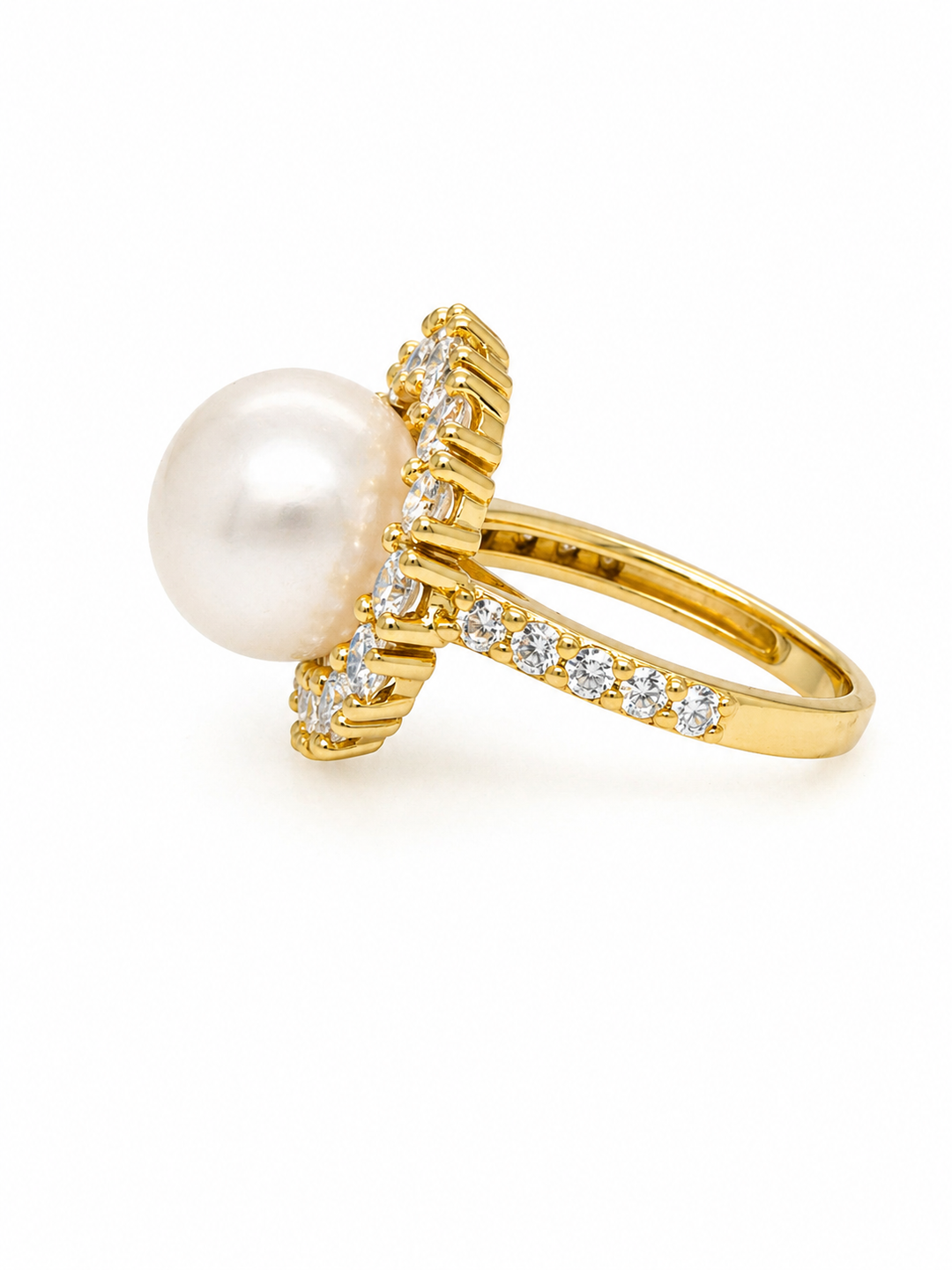 8.75 Cts Pearl and Moissanite Ring in 925 Yellow Gold Plated