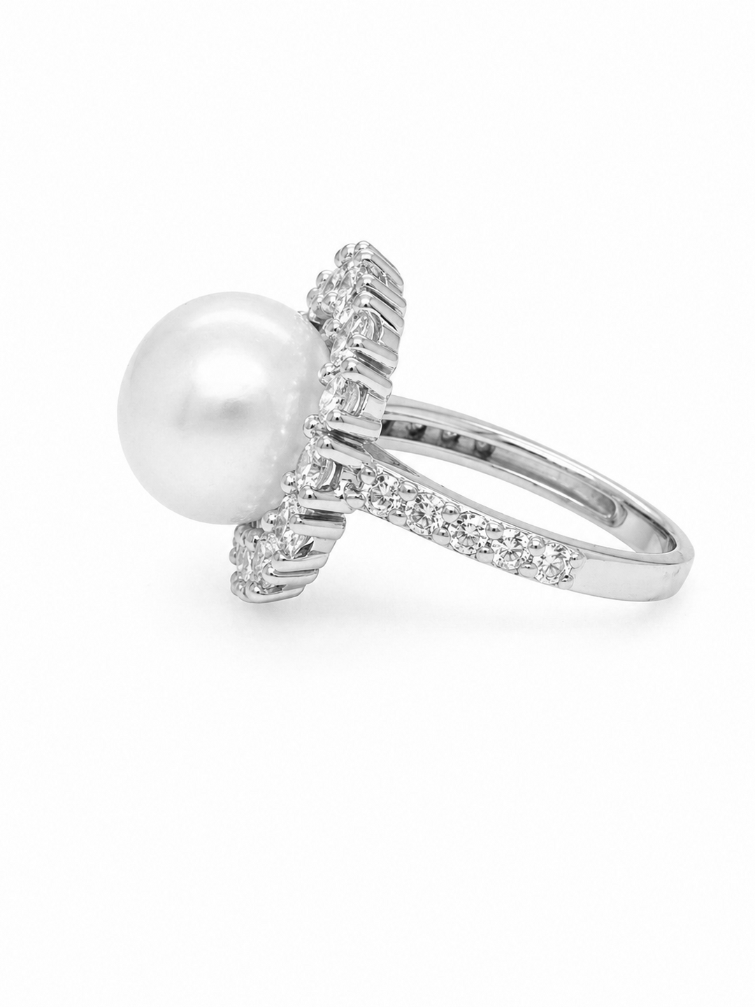 8.75 Cts Pearl and Moissanite Ring in 925 Platinum Plated