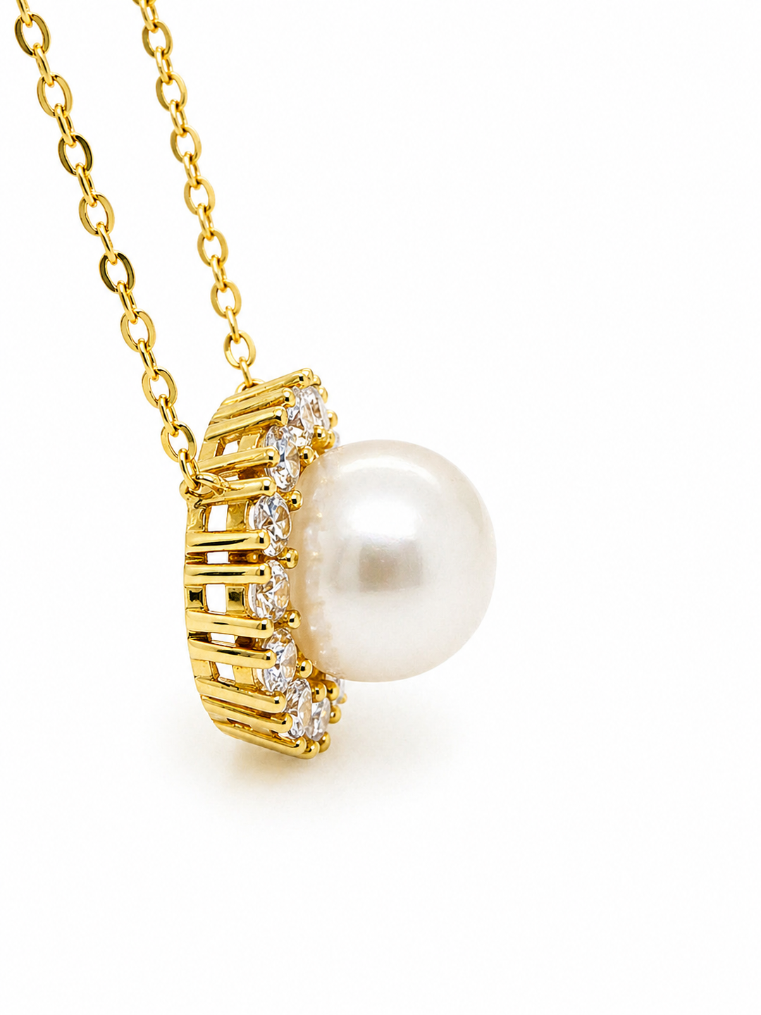 8.74 Cts Pearl and Moissanite Necklace in 925 Yellow Gold Plated
