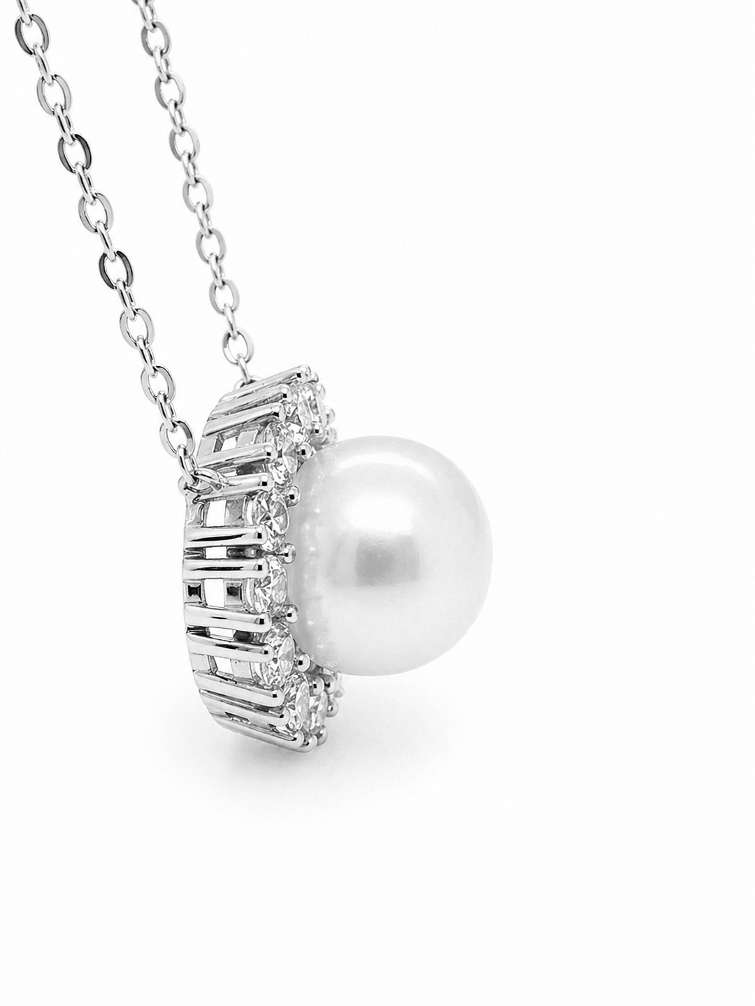 8.74 Cts Pearl and Moissanite Necklace in 925 Platinum Plated