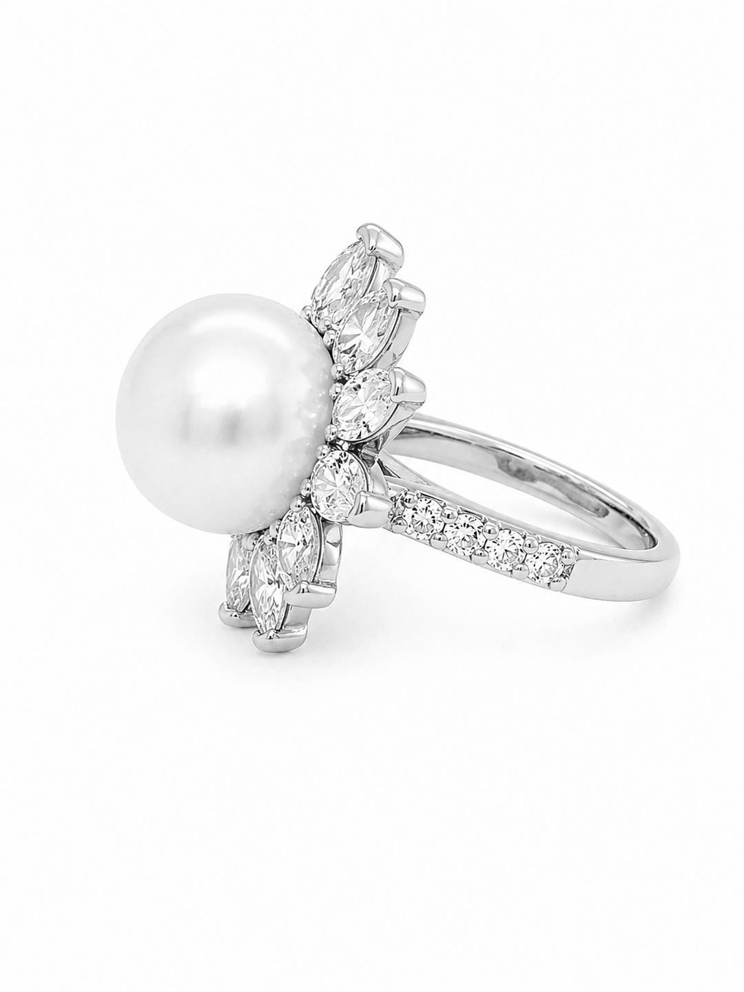 9.00 Cts Pearl and Moissanite Ring in 925 Platinum Plated