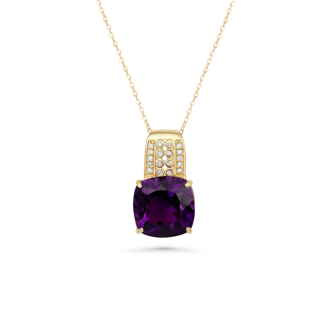 10 Cts Amethyst and White Diamond Pendant in 14K Yellow Gold