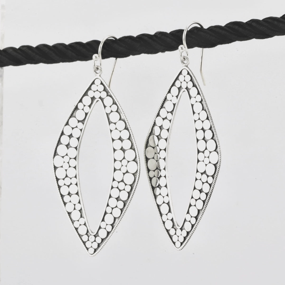 Marquise Elegance Dangle Earring in Oxidized 925 Silver