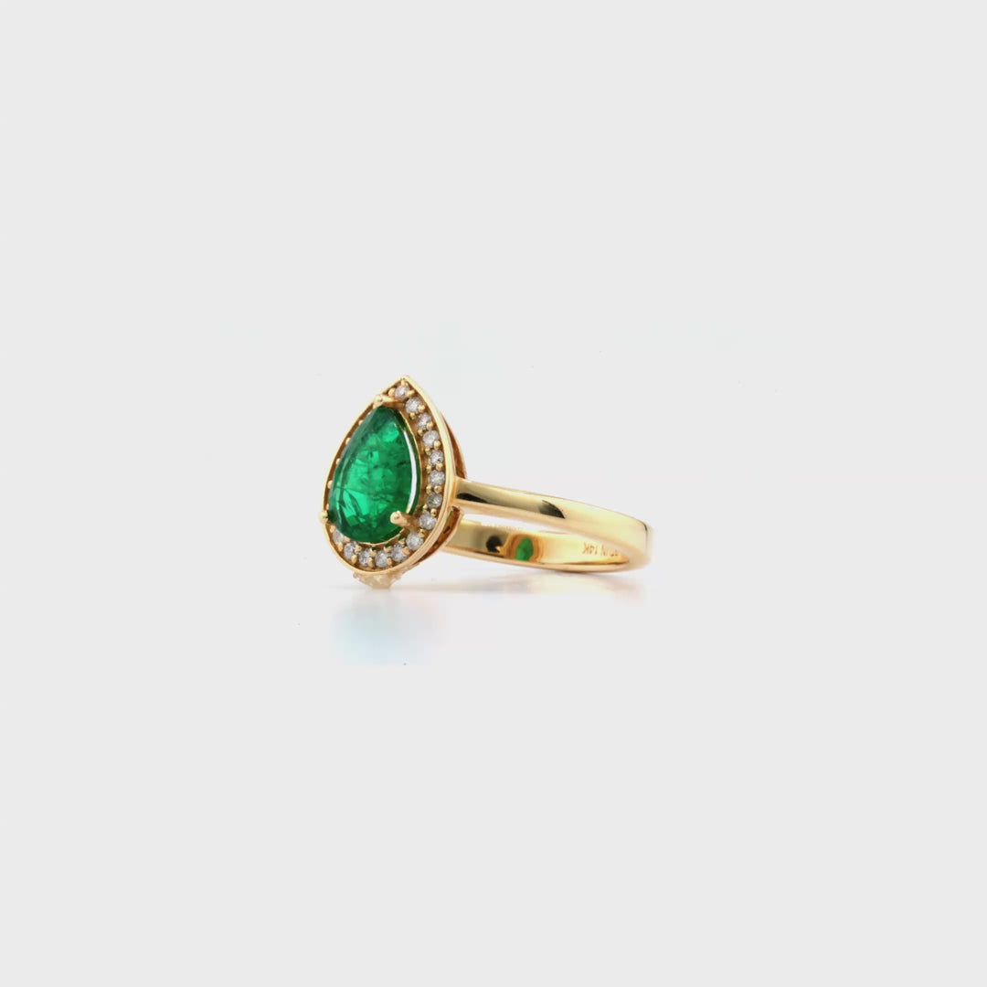 1.31 Cts Emerald and White Diamond Ring in 14K Yellow Gold
