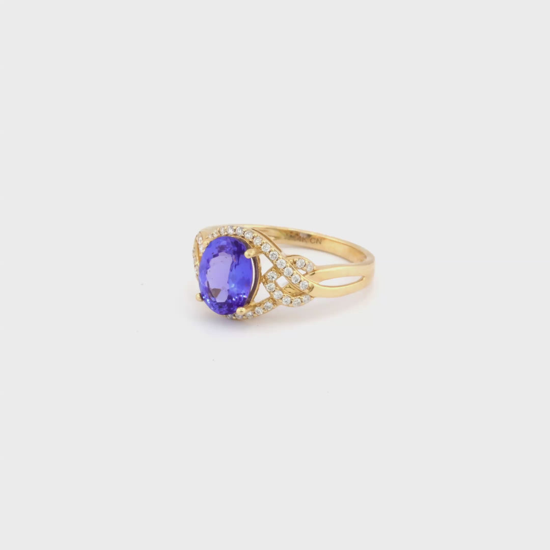 2.25 Cts Tanzanite and White Diamond Ring in 14K Yellow Gold