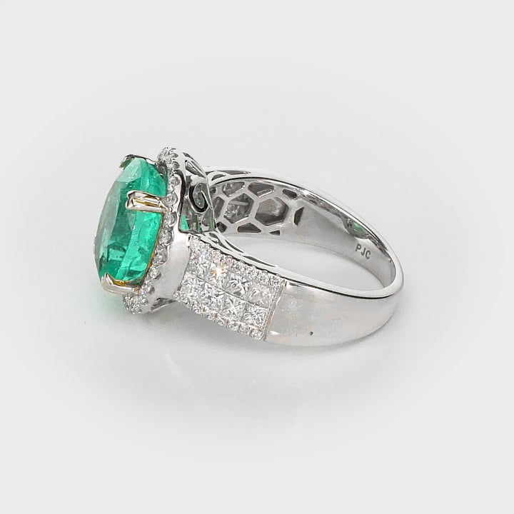 4.53 Cts Colombian Emerald and White Diamond Ring in 14K Two Tone