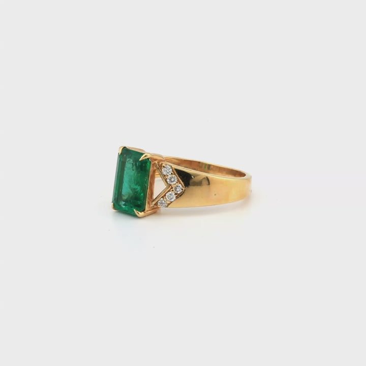 2.31 Cts Emerald and White Diamond Ring in 14K Yellow Gold