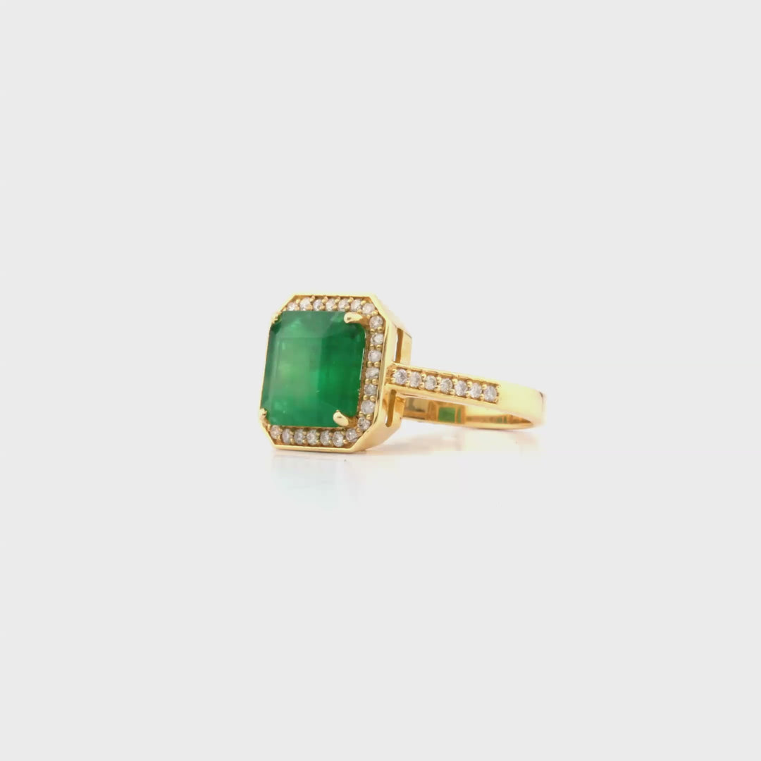 3.72 Cts Emerald and White Diamond Ring in 14K Yellow Gold