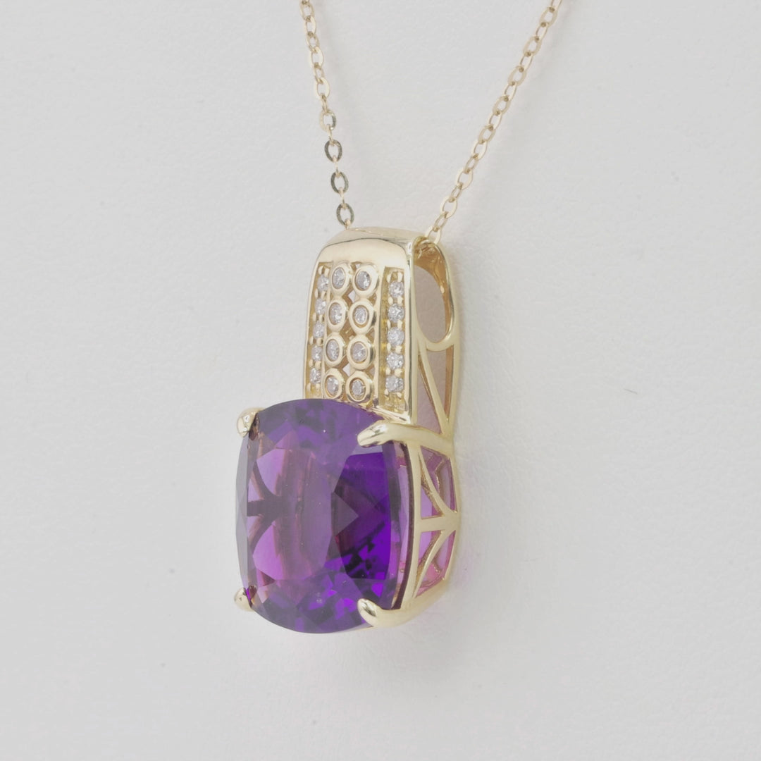 10 Cts Amethyst and White Diamond Pendant in 14K Yellow Gold